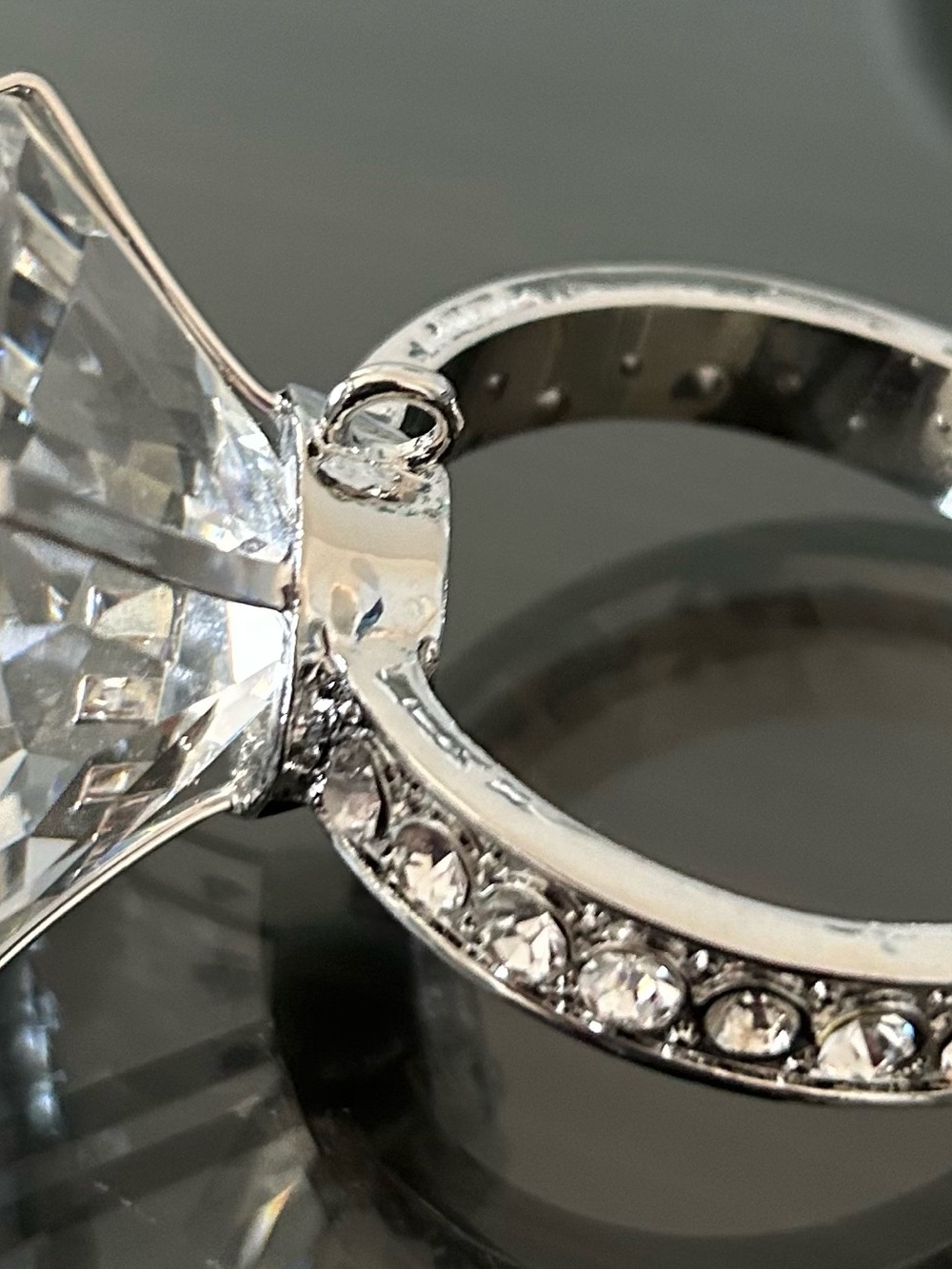 Decorative Classic Silver-Tone Clear Crystal Cocktail Ring Paperweight or hang